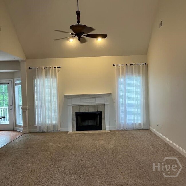 Building Photo - 186 Sterling Woods Dr