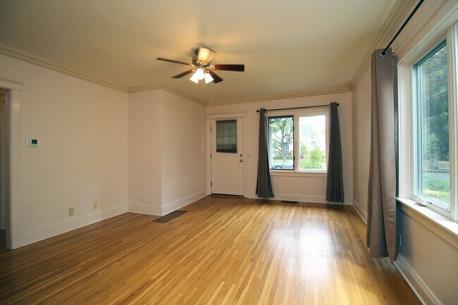 Foto del edificio - Gardener’s Delight – Updated 3 Bed/2 Bath ...