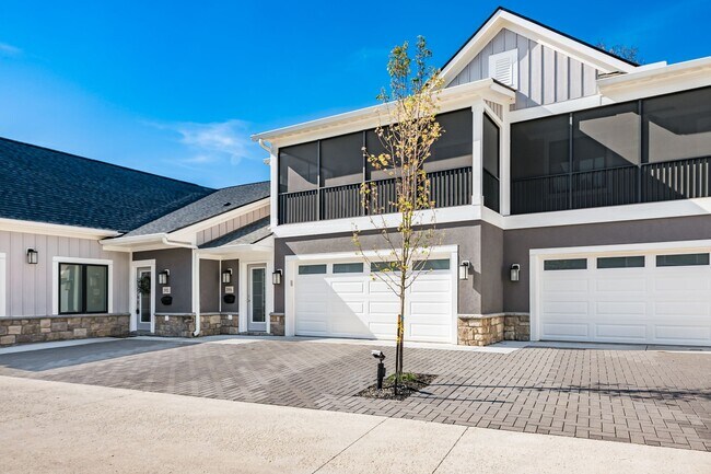 Foto del edificio - 2986 Bernard View Ln