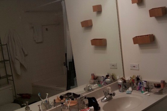 double sinks - 1050 N Taylor St