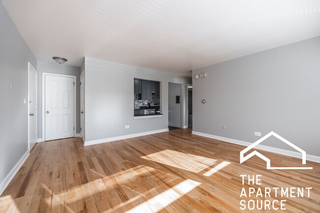 Foto del edificio - 6257 N Milwaukee Ave