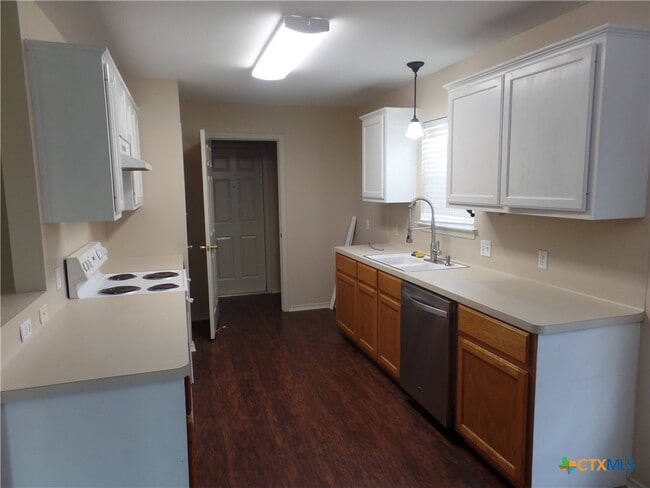 Foto del edificio - 102 Clydesdale Ln