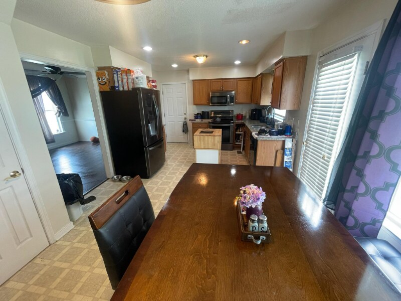 Building Photo - 613 Stone Throw Terrace