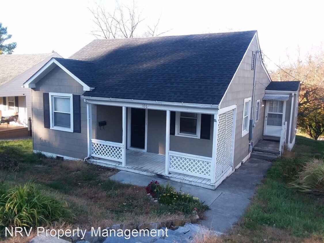 Primary Photo - 3 br, 2 bath House - 106 Monroe Street