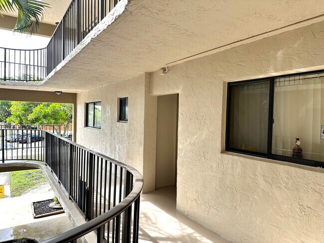 Foto del edificio - 8045 SW 107th Ave