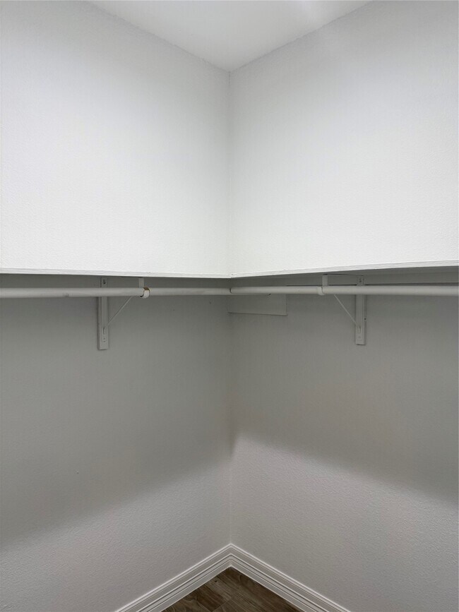 Building Photo - 716 Kolb Rd