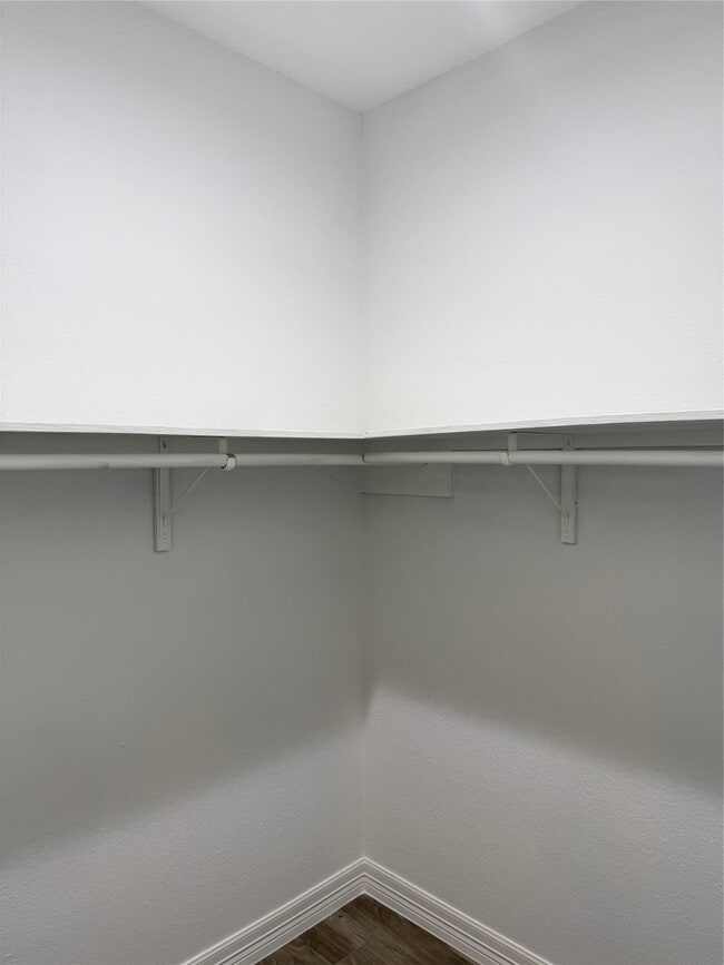 Building Photo - 716 Kolb Rd