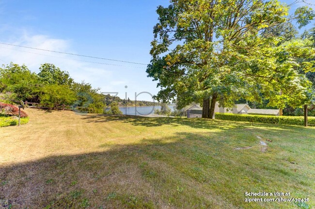 Building Photo - 1168 NW Sunlit Ln