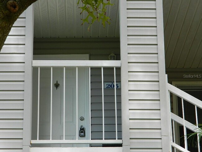 Foto del edificio - 2593 Grassy Point Dr