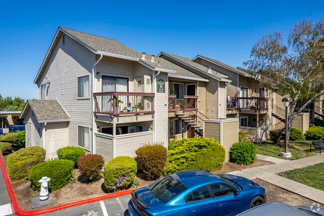 Building Photo - Riverstone