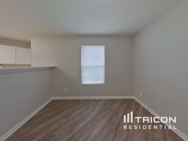Building Photo - 1411 Waterlily Lane