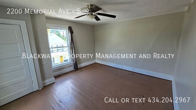 Foto del edificio - 2200 Memorial Ave