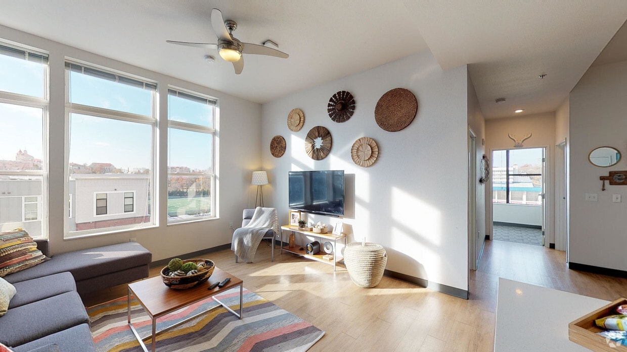 Photo - Student | HERE Kansas Apartments