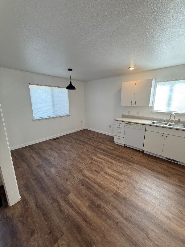 Foto del edificio - 806 N White Barn Rd