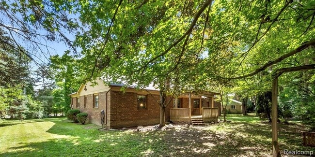 Building Photo - 23095 Beck Rd