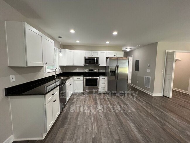 Foto del edificio - 223 N Briggs Ave