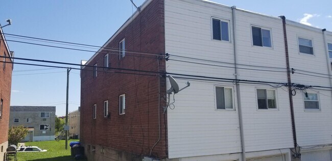 Foto del edificio - 9418 Kirkwood Rd