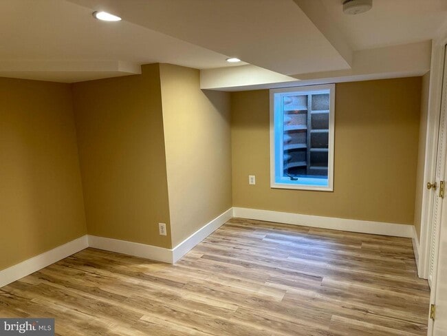 Foto del edificio - 4703 Erie St