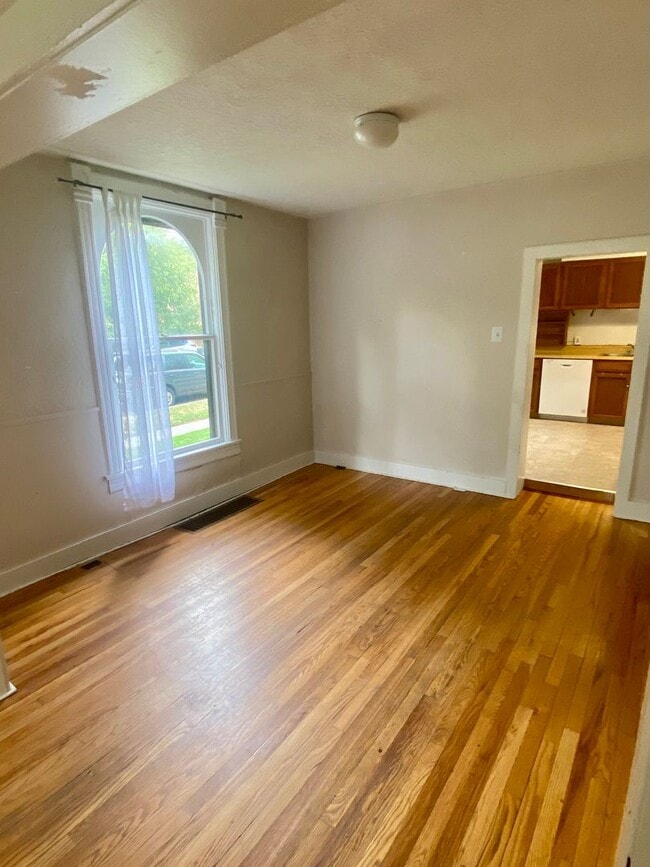 Building Photo - Available for 2026-2027 Fall Pre-Leasing! ...