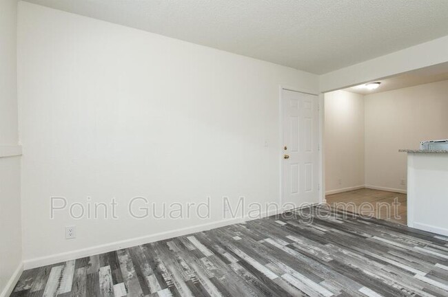Foto del edificio - 2759 N Amidon Ave