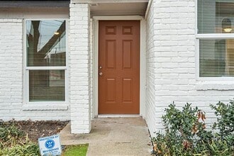 Building Photo - 9524 Military Pkwy