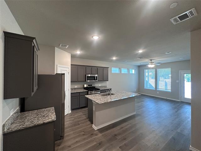 Foto del edificio - 7067 Cypress Dr