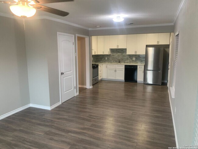 Foto del edificio - 167 E Amber St