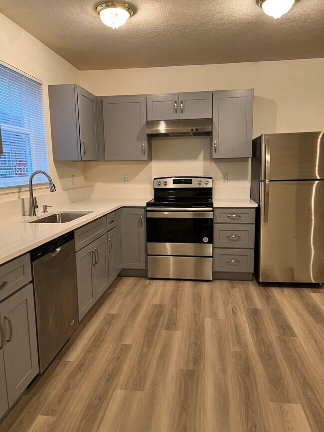 Foto del edificio - 3911 NE Cleveland Ave