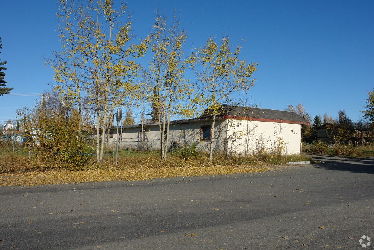 Foto del edificio - 1227 E 11th Ave