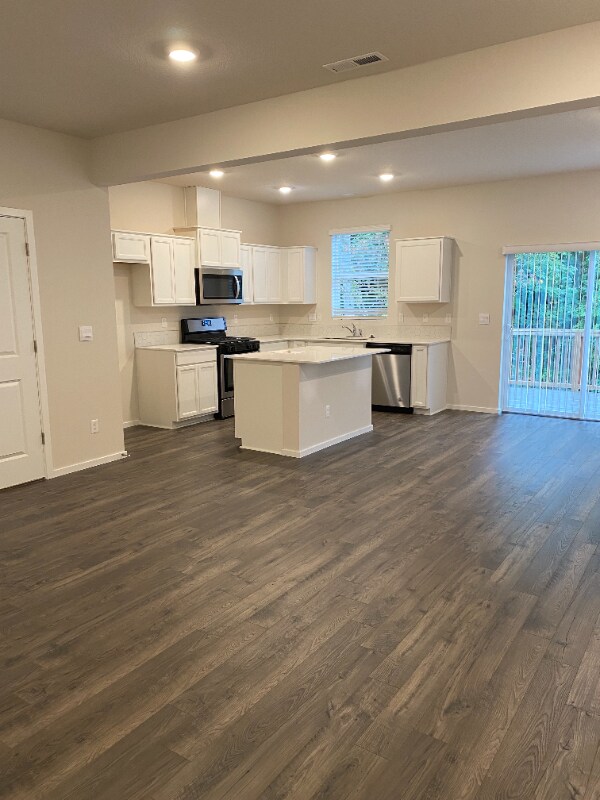 889 18th Ave, Cornelius, OR 91773 Townhome Rentals in Cornelius OR