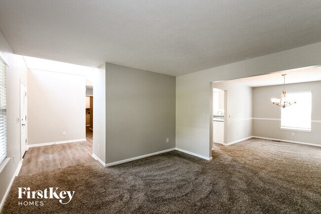 Building Photo - 8752 Rapp Dr
