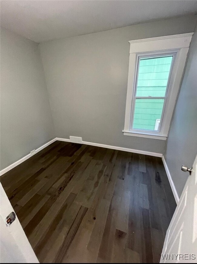 Building Photo - 260 Stevens Ave