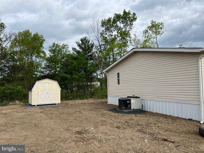 Building Photo - 34 Dugan Ct