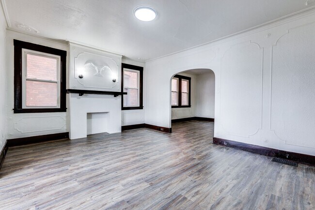 Foto del edificio - 609 E Warrington Ave