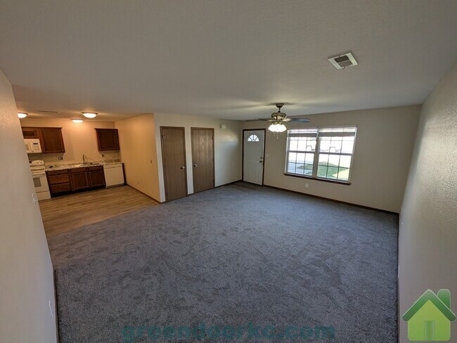 Foto del edificio - 1107 Fall Meadow Ln