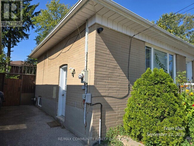 Photo du bâtiment - 122 Kitchener Rd