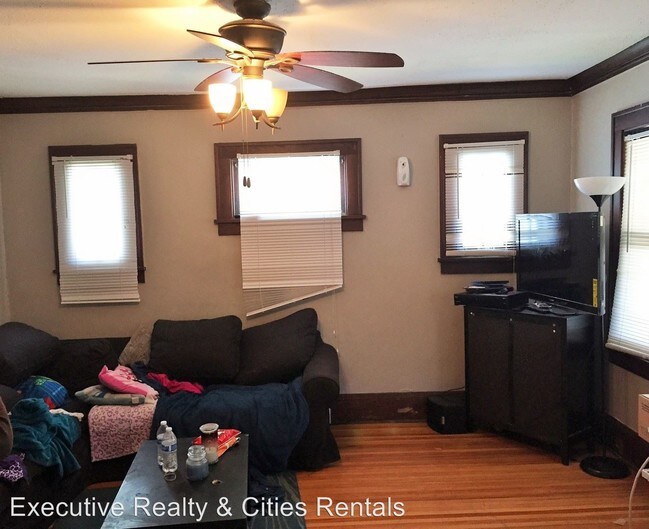 Foto del edificio - 702 Fuller Ave