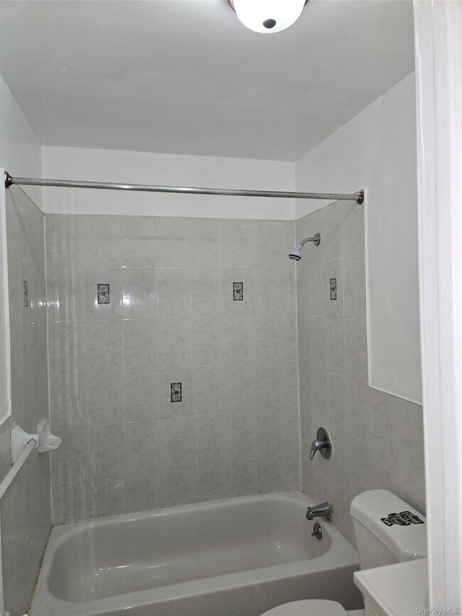 Foto del edificio - 985 Halsey St