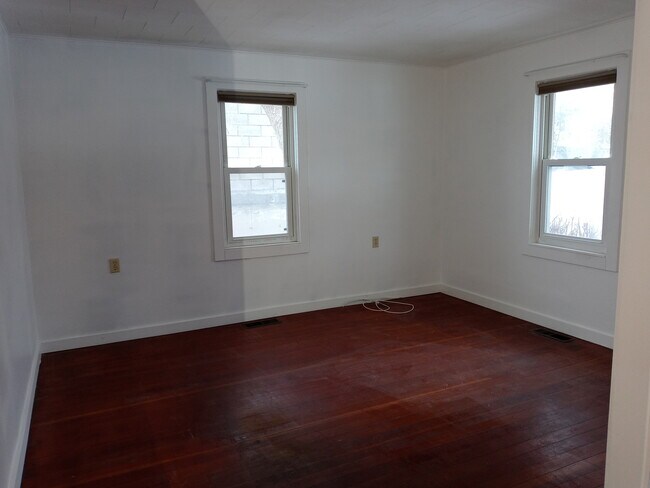 Building Photo - 539 Church Rd