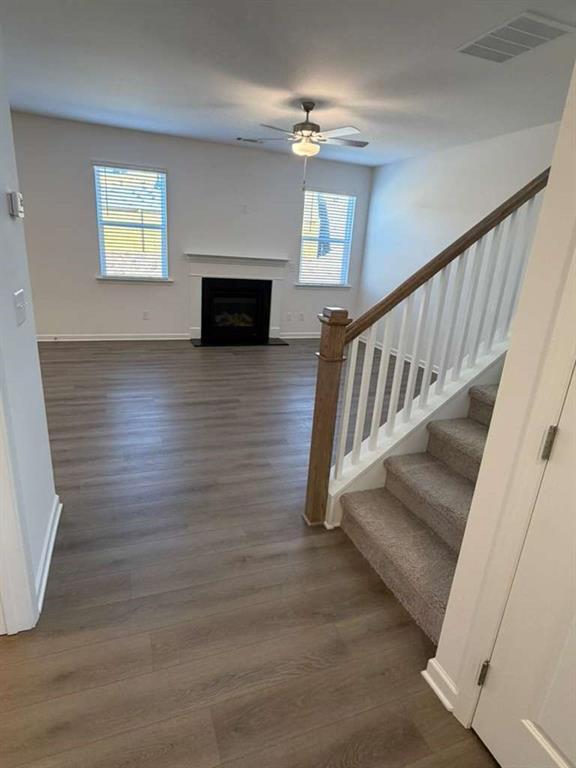 Foto del edificio - 261 Bloomfield Cir