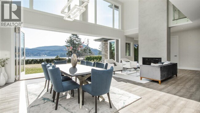 Photo du bâtiment - 9XX Beachview Dr