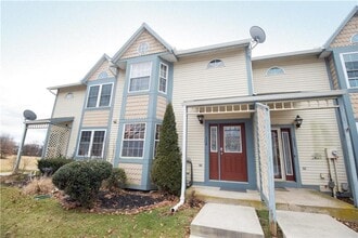 Building Photo - 112 Freedom Ct