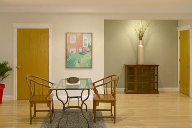 Building Photo - Somerville 2 BD 2 BATh Gem Available 9/1