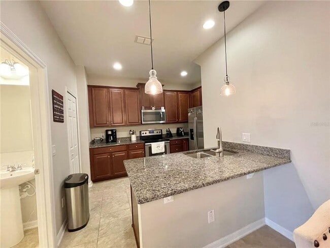 Building Photo - Awesome Townhome for Rent