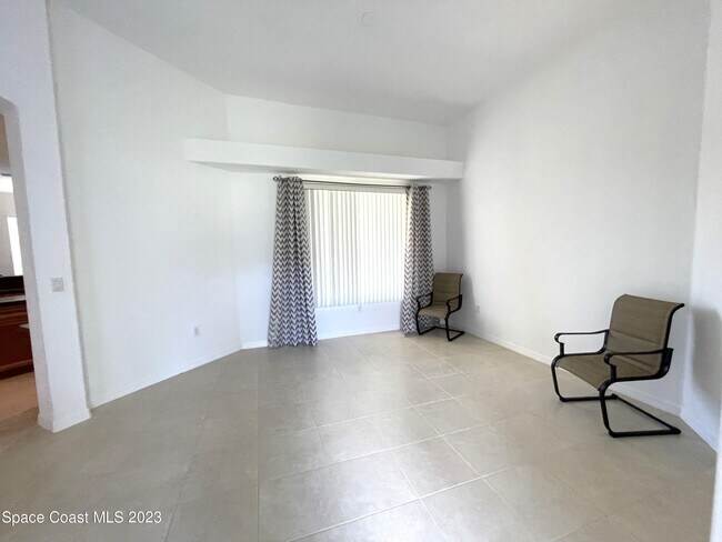 Foto del edificio - 1896 Windbrook Dr