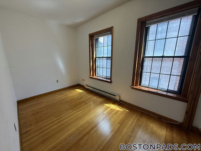 Building Photo - 88 W Cedar St