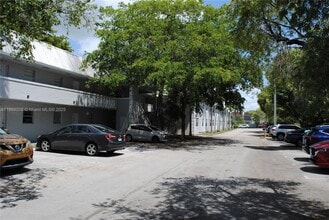 Building Photo - 17255 SW 95th Ave