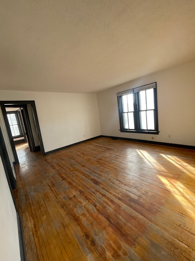 Building Photo - 271 Forbes Ave
