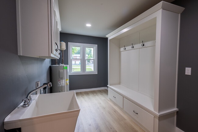 Foto del edificio - 120 College Street Rd