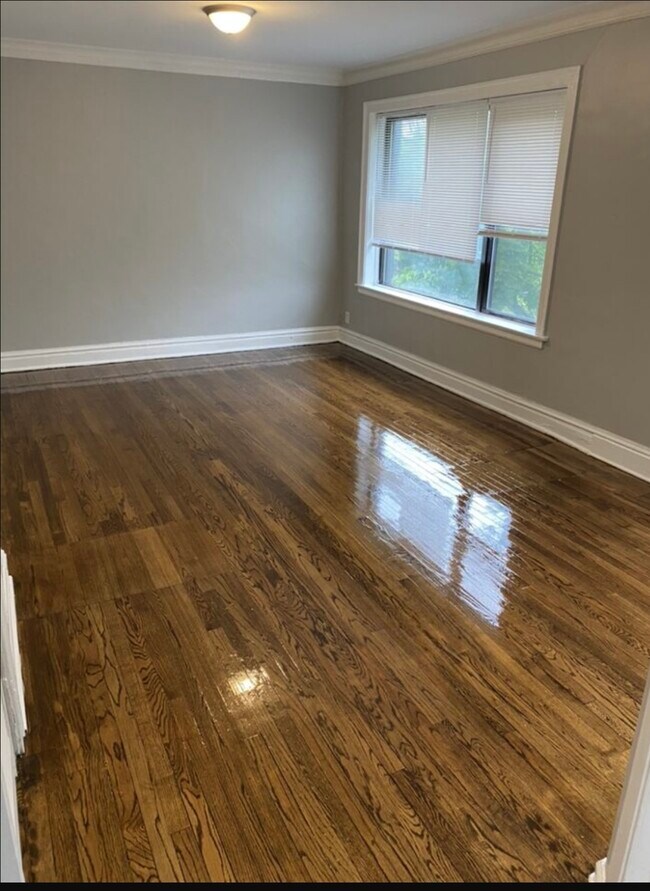 Foto del edificio - 2408 E 78th St